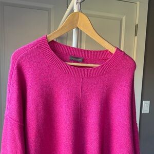 NWOT Vince Camino Vibrant Pink Crew Neck Sweater